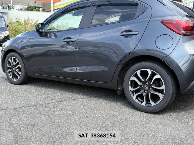 Mazda DEMIO 2014-11 7508547-10