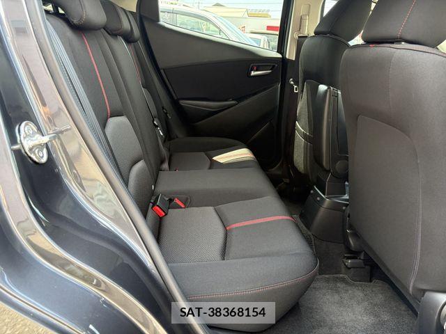 Mazda DEMIO 2014-11 7508547-13