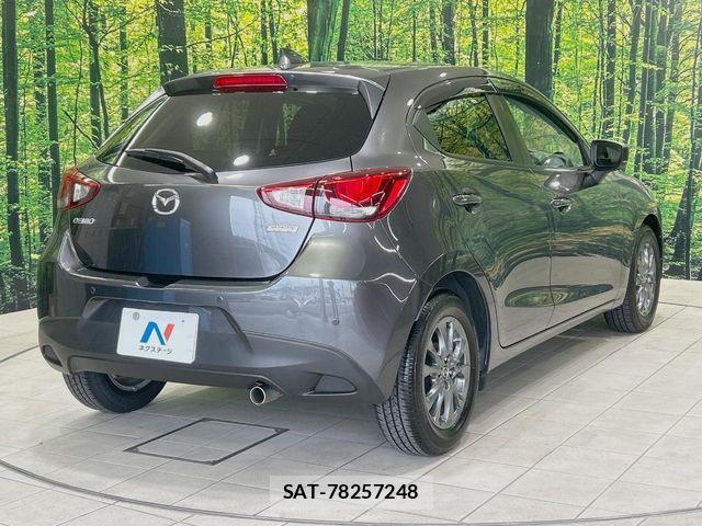 Mazda DEMIO 2017-10 7500306-16