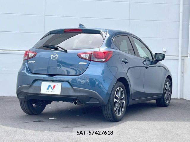 Mazda DEMIO 2017-05 7500309-16