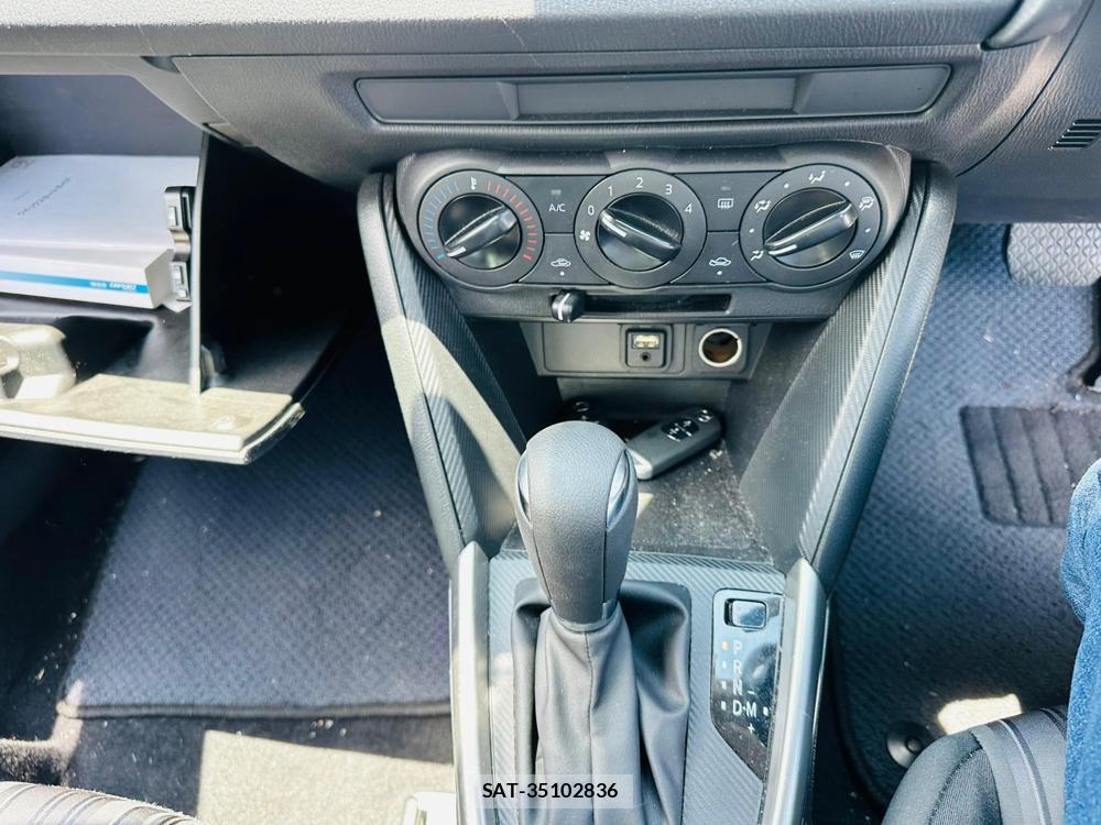 Mazda DEMIO 2019-06 7534089-18