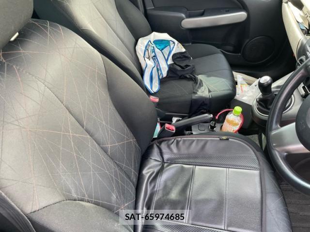 Mazda DEMIO 2013-07 7562061-15