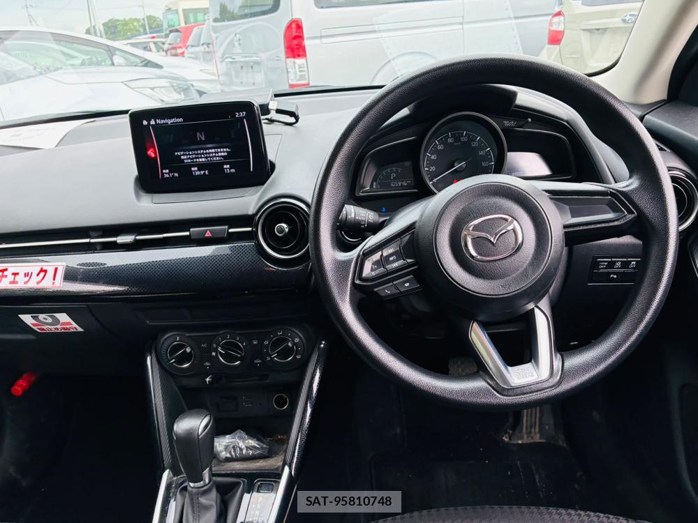 Mazda DEMIO 2019-05 7344863-13