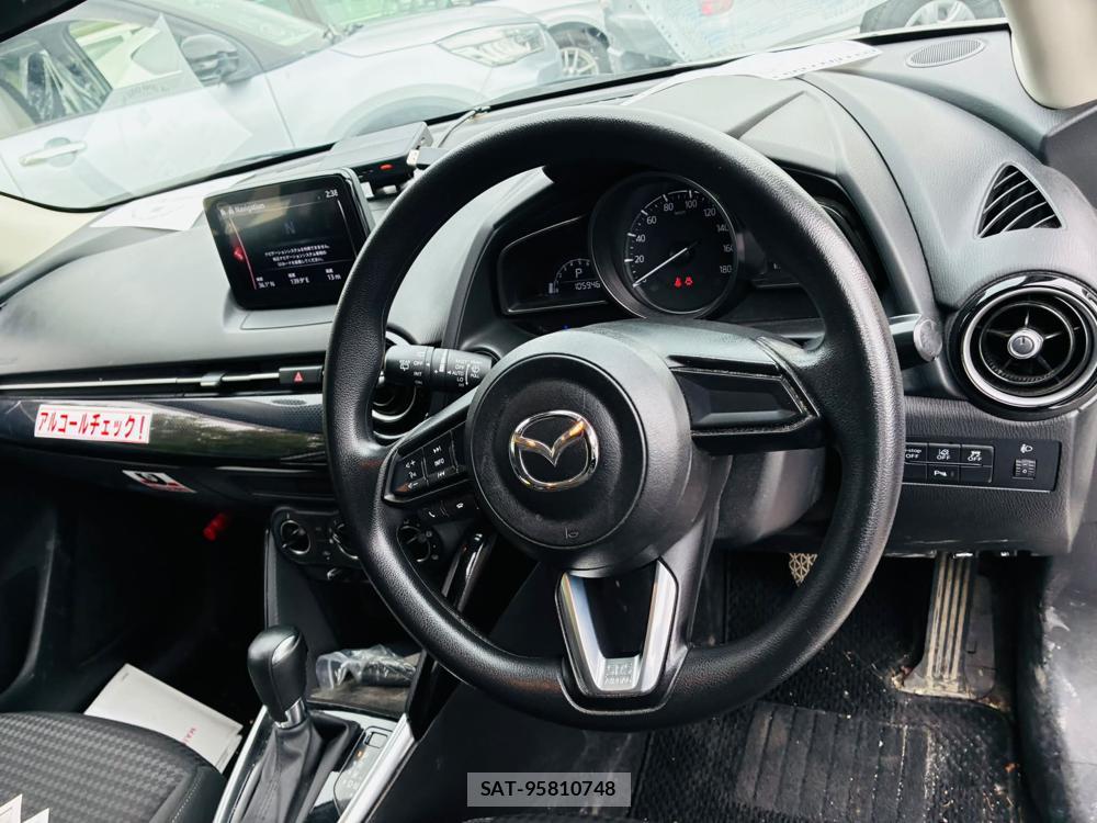 Mazda DEMIO 2019-05 7344863-14