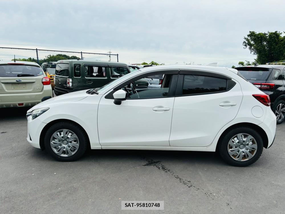 Mazda DEMIO 2019-05 7344863-1