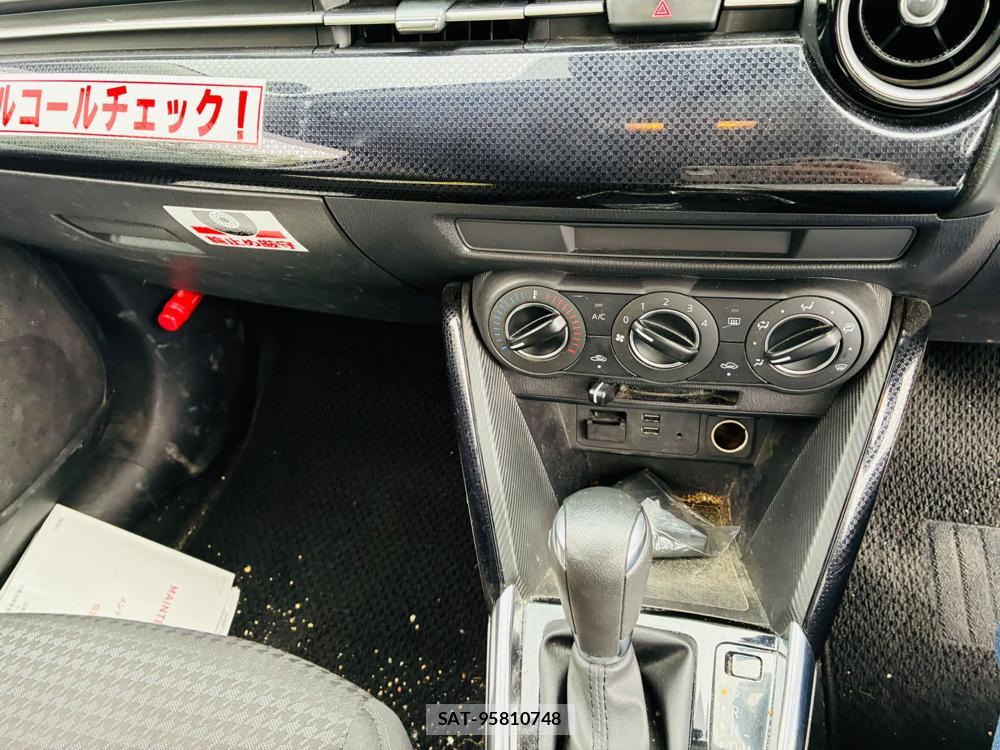 Mazda DEMIO 2019-05 7344863-18