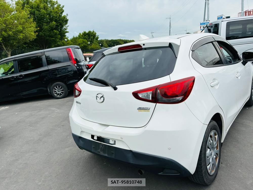Mazda DEMIO 2019-05 7344863-4
