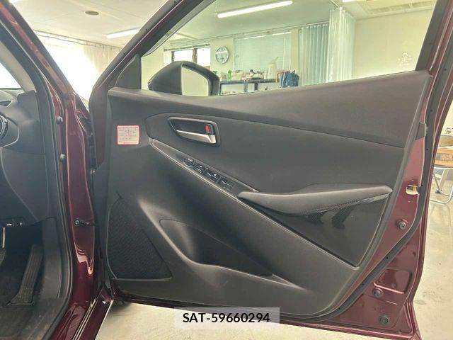 Mazda DEMIO 2019-08 7616266-14