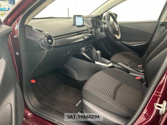 Mazda DEMIO 2019-08 7616266-17