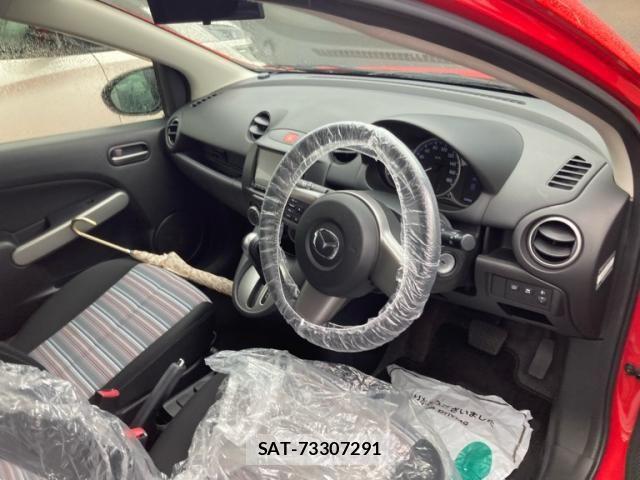 Mazda DEMIO 2014-12 7616277-6