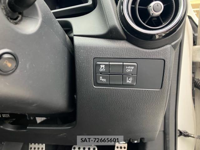 Mazda DEMIO 2014-12 7616276-14