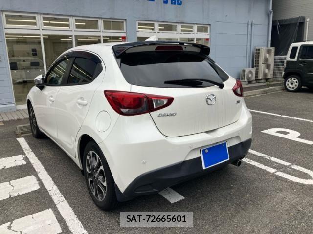 Mazda DEMIO 2014-12 7616276-3