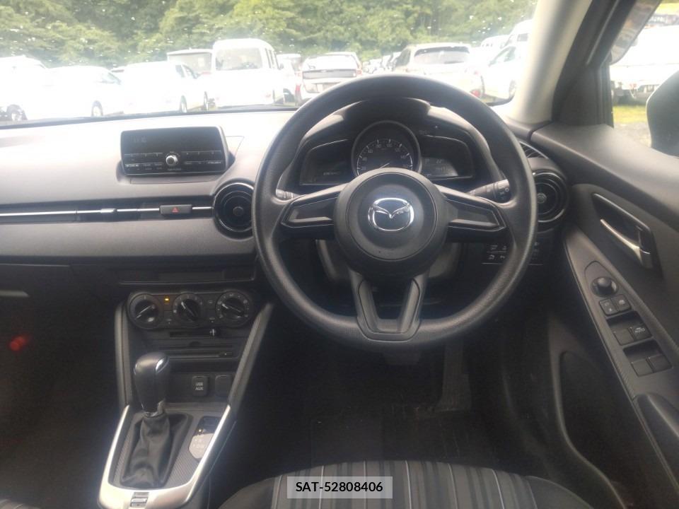 Mazda DEMIO 2019-06 7587624-7