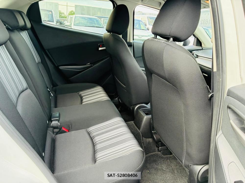 Mazda DEMIO 2019-06 7587624-9