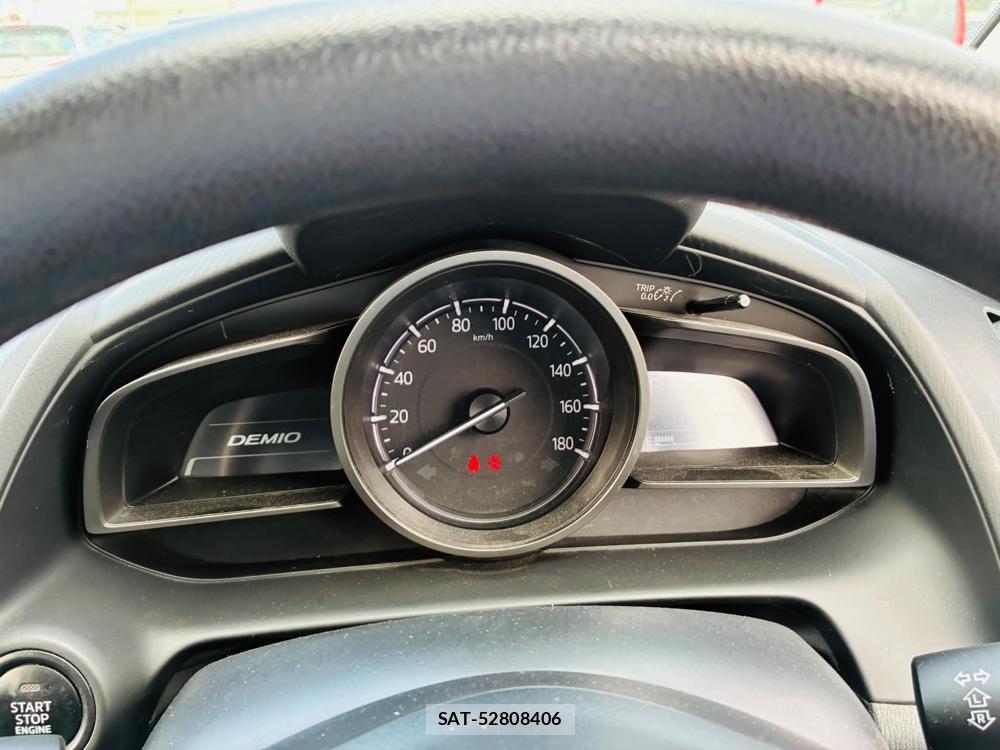 Mazda DEMIO 2019-06 7587624-13