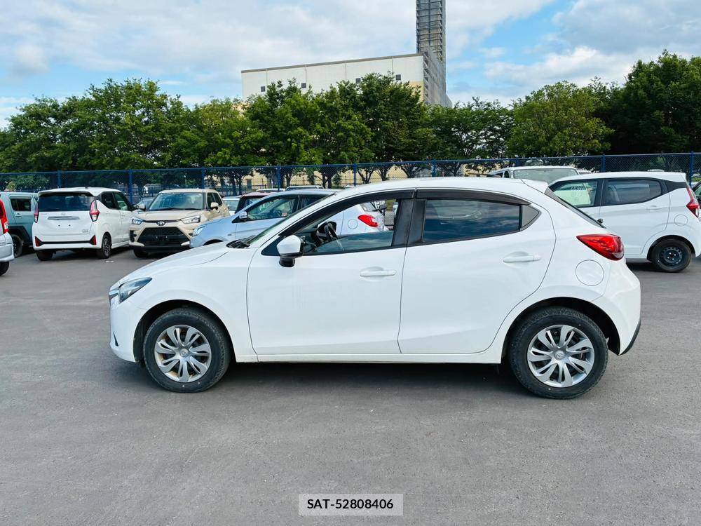 Mazda DEMIO 2019-06 7587624-1