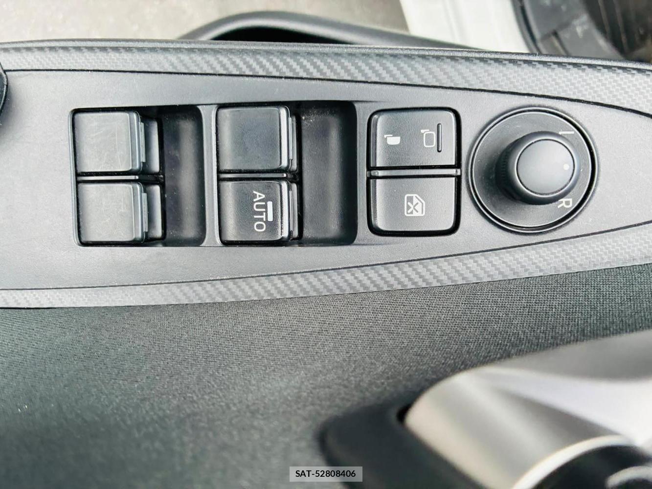 Mazda DEMIO 2019-06 7587624-20