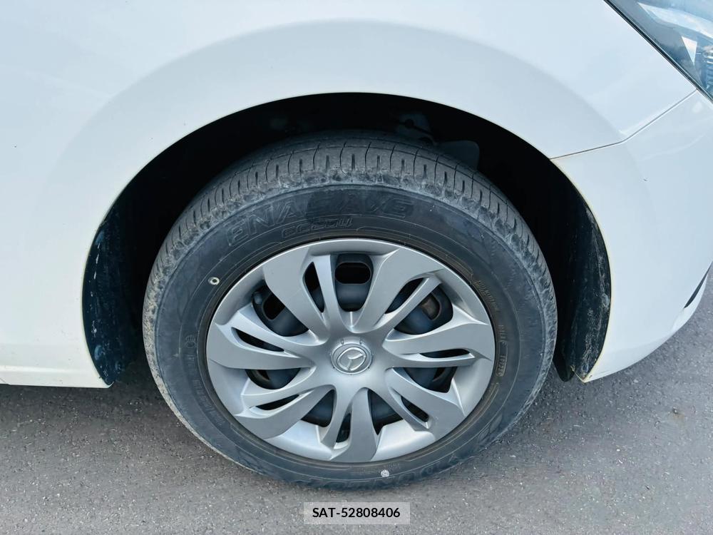 Mazda DEMIO 2019-06 7587624-27