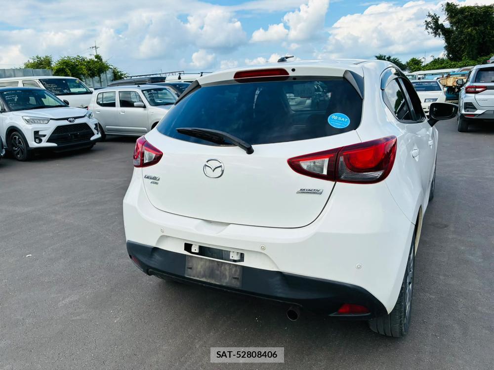 Mazda DEMIO 2019-06 7587624-4