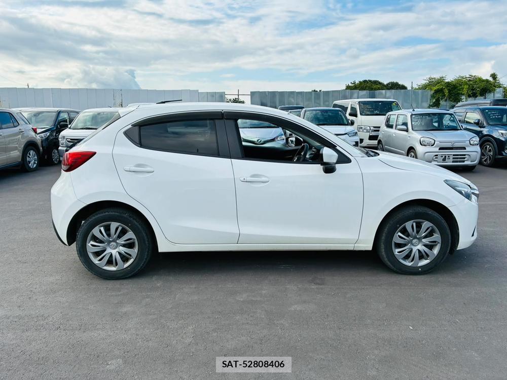 Mazda DEMIO 2019-06 7587624-5