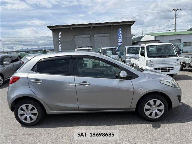 Mazda DEMIO 2013-05 7722838-10
