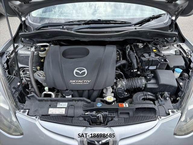 Mazda DEMIO 2013-05 7722838-19