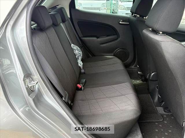 Mazda DEMIO 2013-05 7722838-21