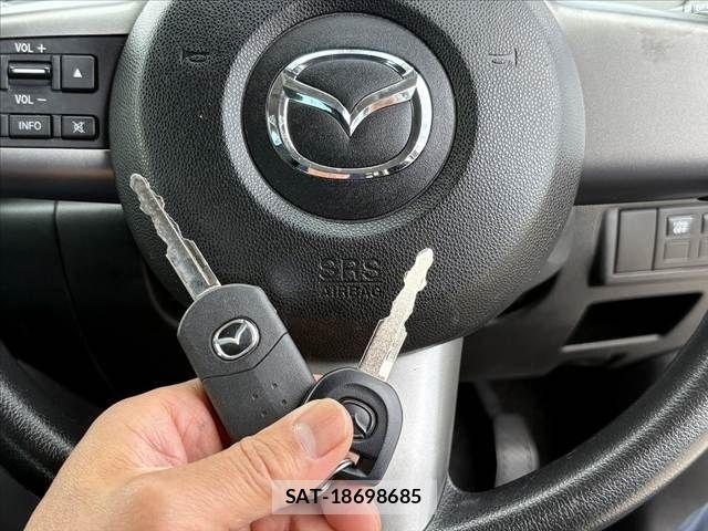 Mazda DEMIO 2013-05 7722838-26