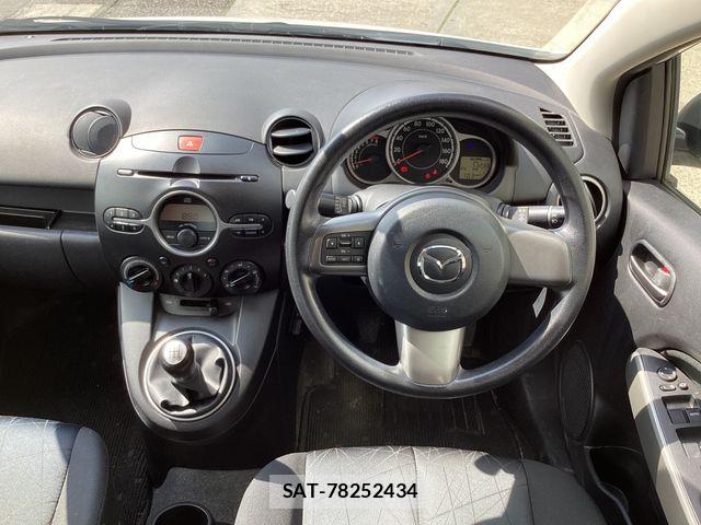 Mazda DEMIO 2012-04 7784463-1