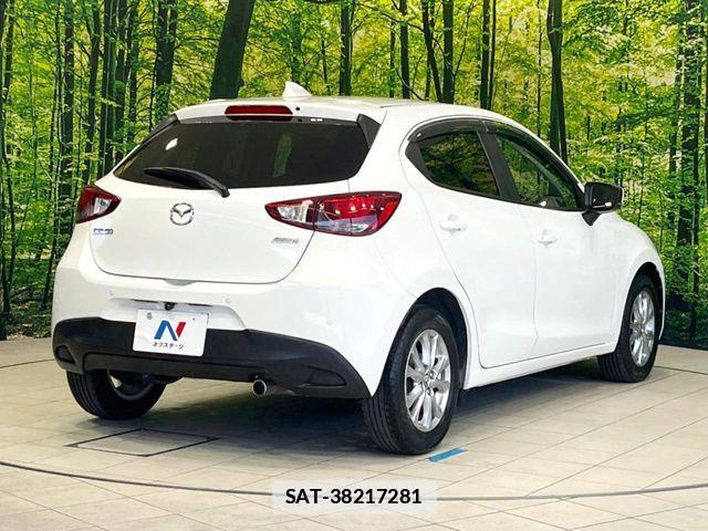 Mazda DEMIO 2018-02 7784458-16