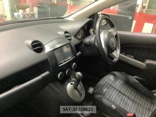 Mazda DEMIO 2009-07 7749855-2