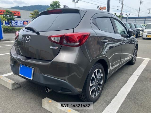 Mazda DEMIO 2016-11 7876203-4