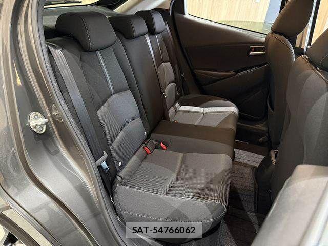 Mazda DEMIO 2016-11 7876180-8