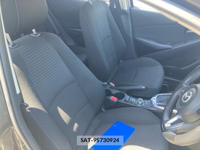 Mazda DEMIO 2017-02 7876186-11