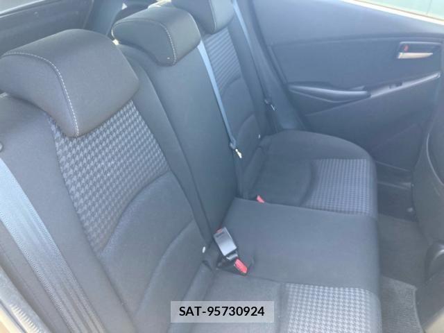 Mazda DEMIO 2017-02 7876186-12