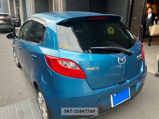 Mazda DEMIO 2013-02 7876206-2