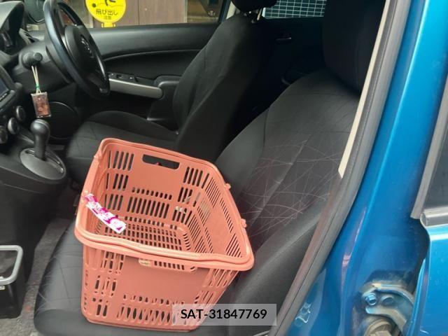 Mazda DEMIO 2013-02 7876206-7
