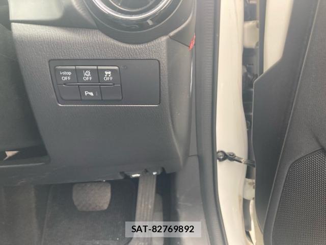 Mazda DEMIO 2017-08 7876182-17