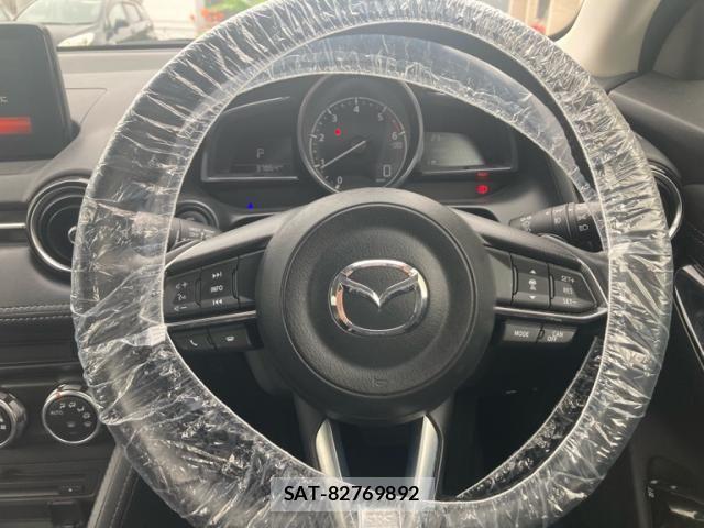 Mazda DEMIO 2017-08 7876182-18