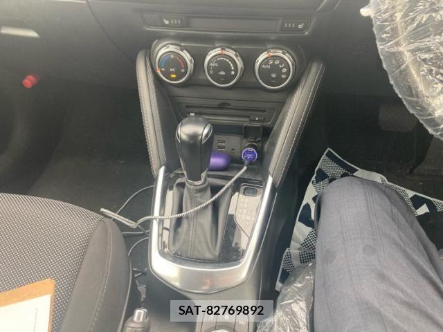 Mazda DEMIO 2017-08 7876182-22