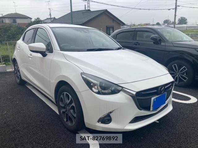 Mazda DEMIO 2017-08 7876182-2