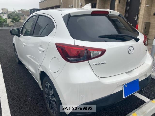 Mazda DEMIO 2017-08 7876182-8