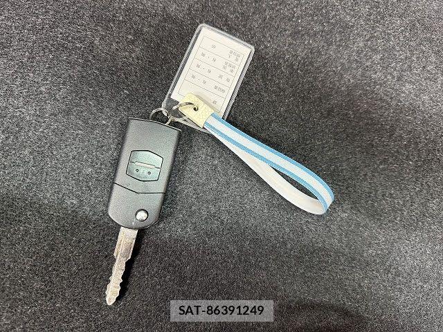 Mazda DEMIO 2013-07 7876187-16