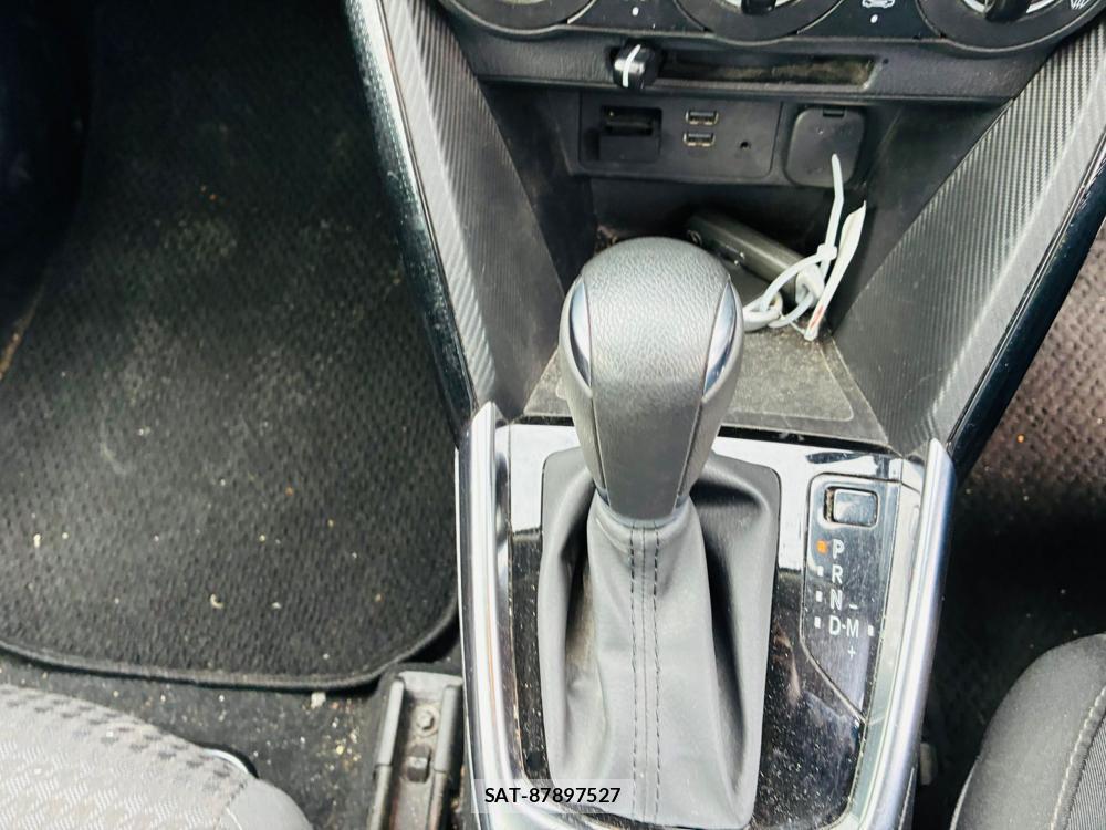 Mazda DEMIO 2019-05 7607391-19