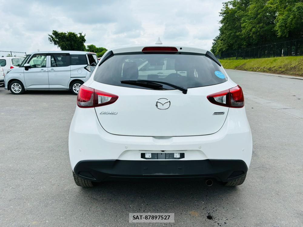 Mazda DEMIO 2019-05 7607391-3