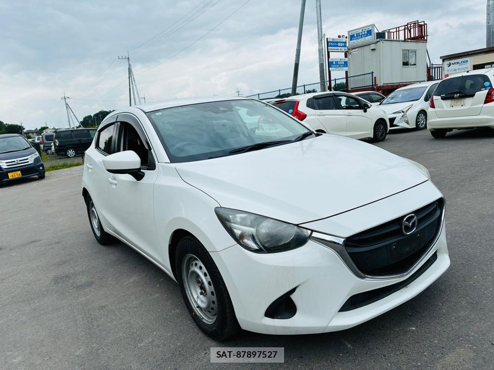 Mazda DEMIO 2019-05 7607391-6
