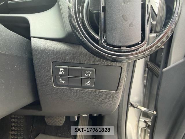 Mazda DEMIO 2015-11 7902538-13