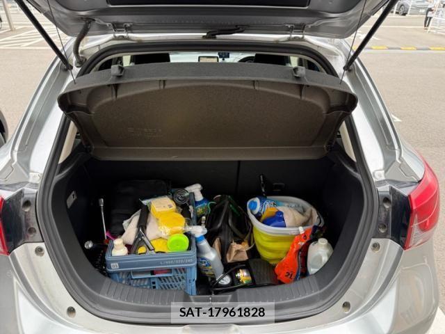Mazda DEMIO 2015-11 7902538-22