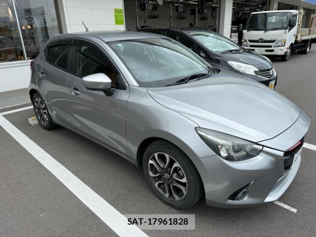 Mazda DEMIO 2015-11 7902538-2