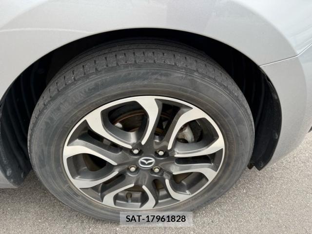 Mazda DEMIO 2015-11 7902538-3